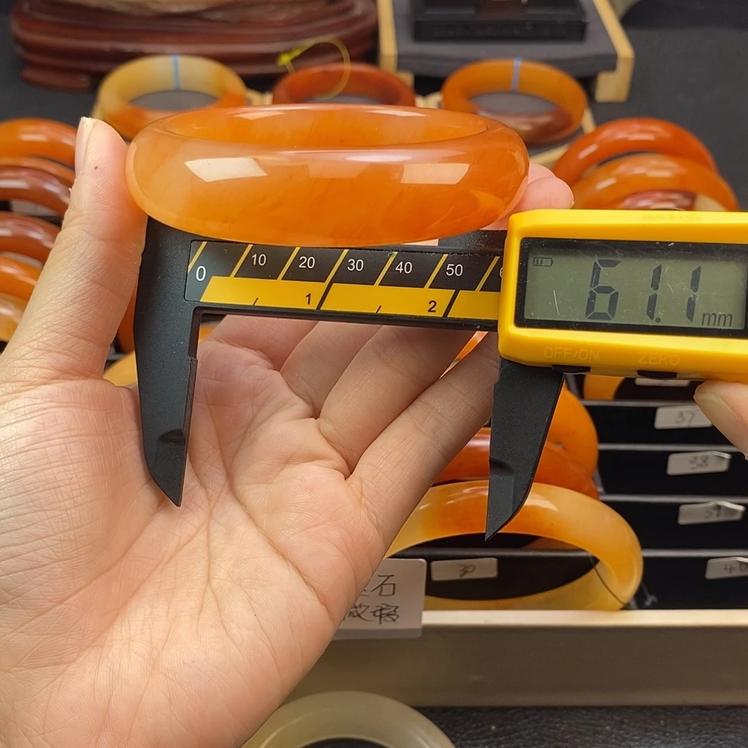 37号高冰底满底飘花61.1