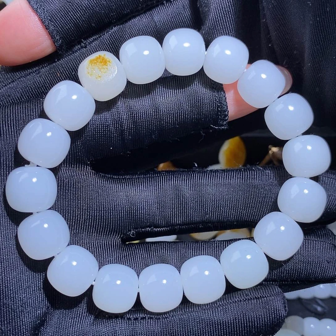 和田玉套链未镶嵌金**?