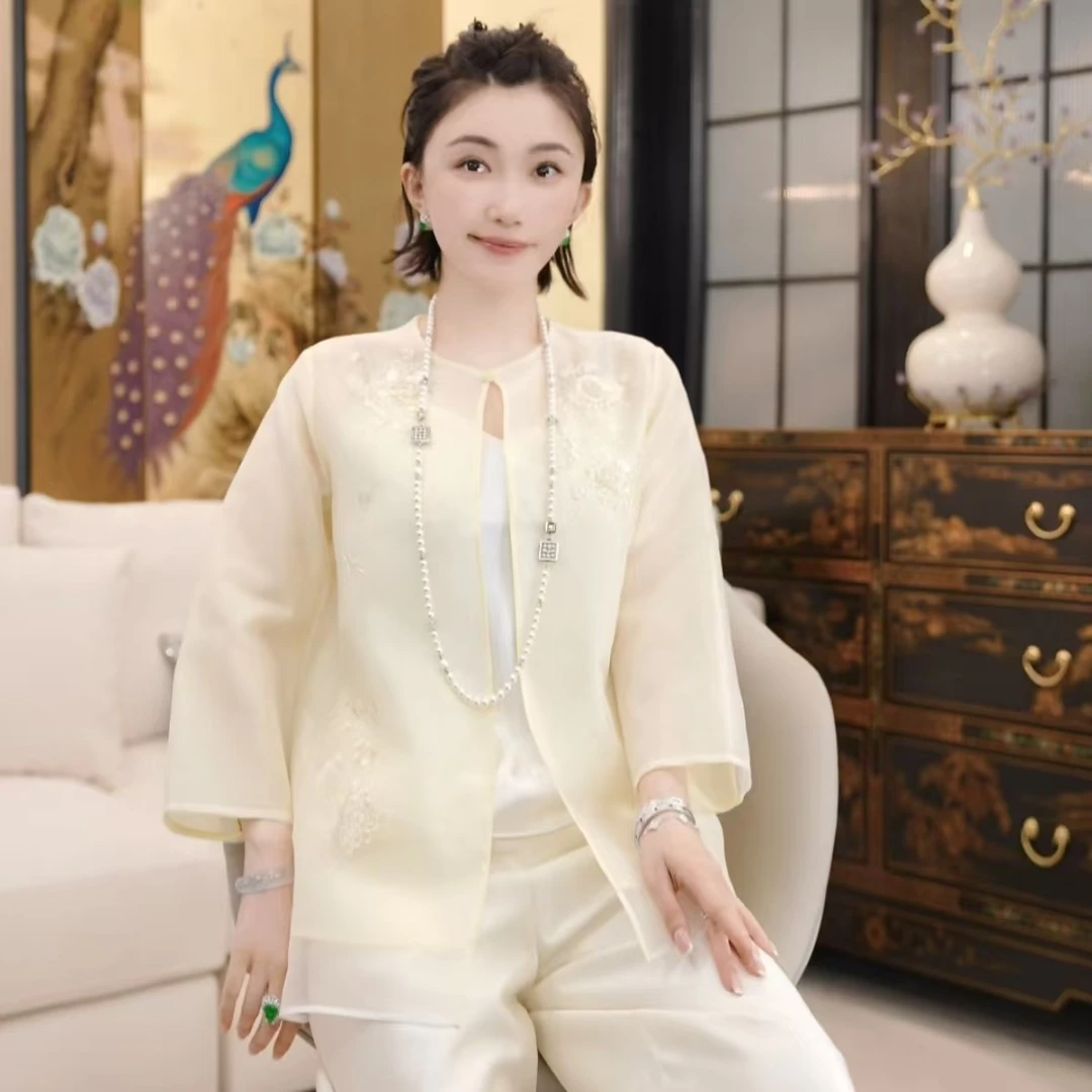 Betty Bairn【人间白茶】新中式100棉刺绣上衣25B-BW8915