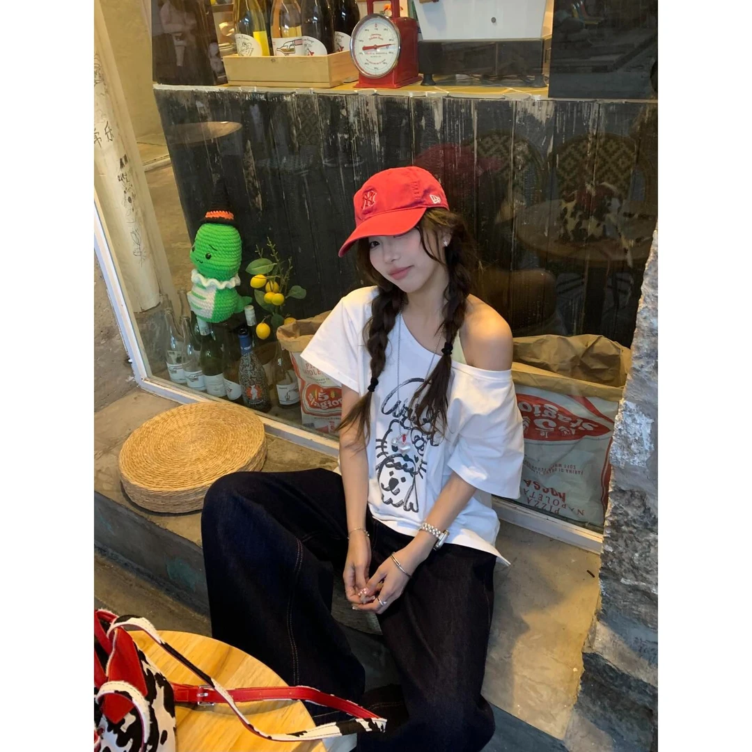 美式重磅搞怪卡通印花斜肩短袖女2025新款慵懒风宽松小众时尚上衣