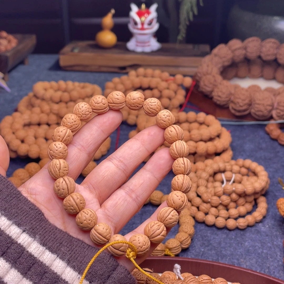 y***z文玩核桃手串桃核