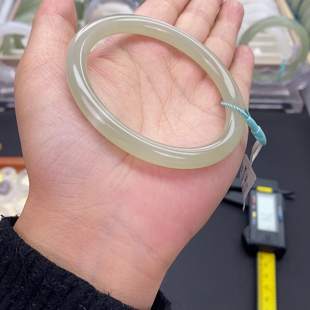 和田玉未镶嵌珠宝奇石和田玉手镯56.57