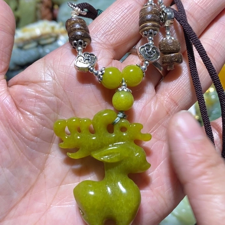 岫玉岫玉吊坠未镶嵌