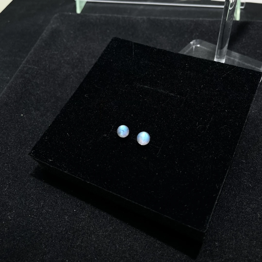 S925银灰月光耳钉KT24122907