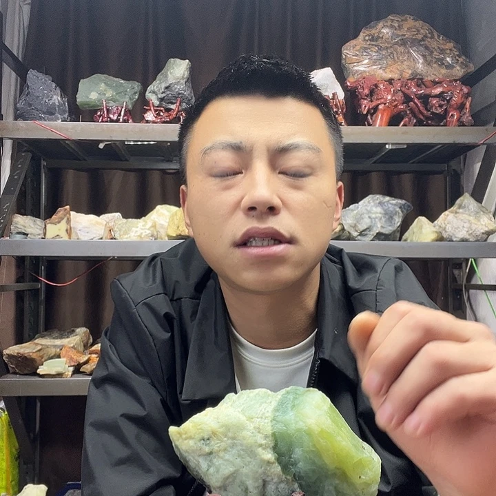 潇***山蛇纹石玉未镶嵌珠宝奇石2