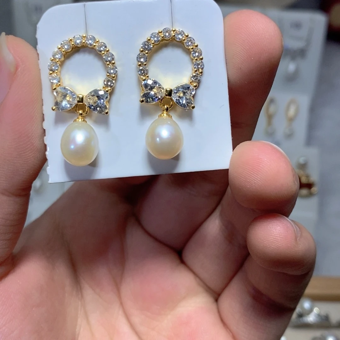 淡水珍珠银S925镶嵌耳饰