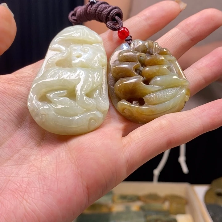 岫岩河磨玉（透闪石质玉）颈饰未镶嵌