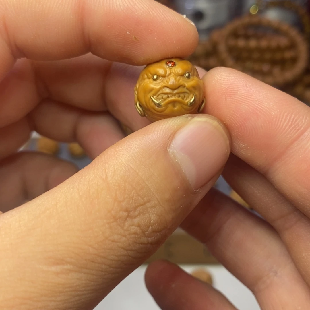 镶嵌獠牙单颗恶僧一颗