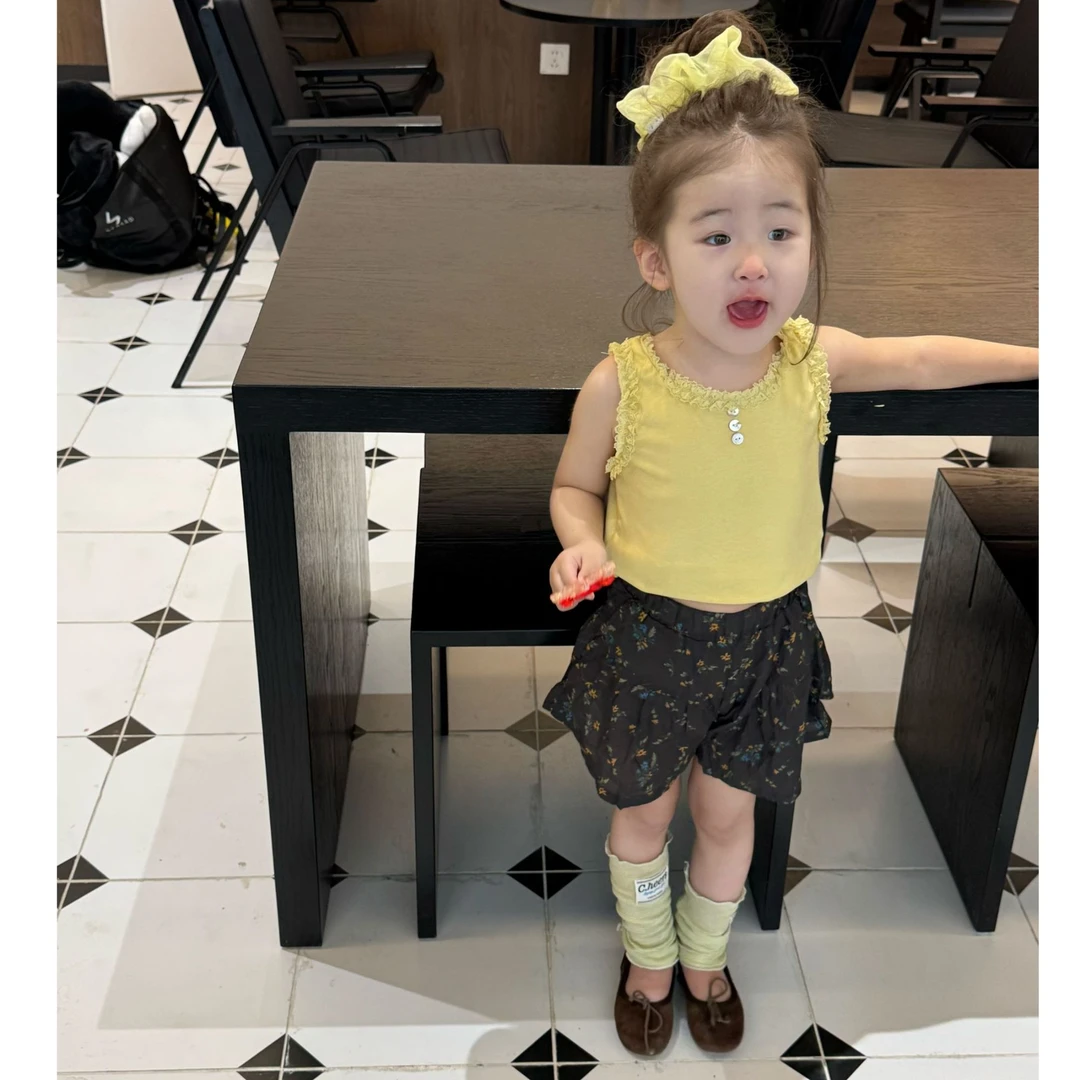 小思家女童2025夏季新款女宝套装休闲百搭花边背心碎花半裙套装