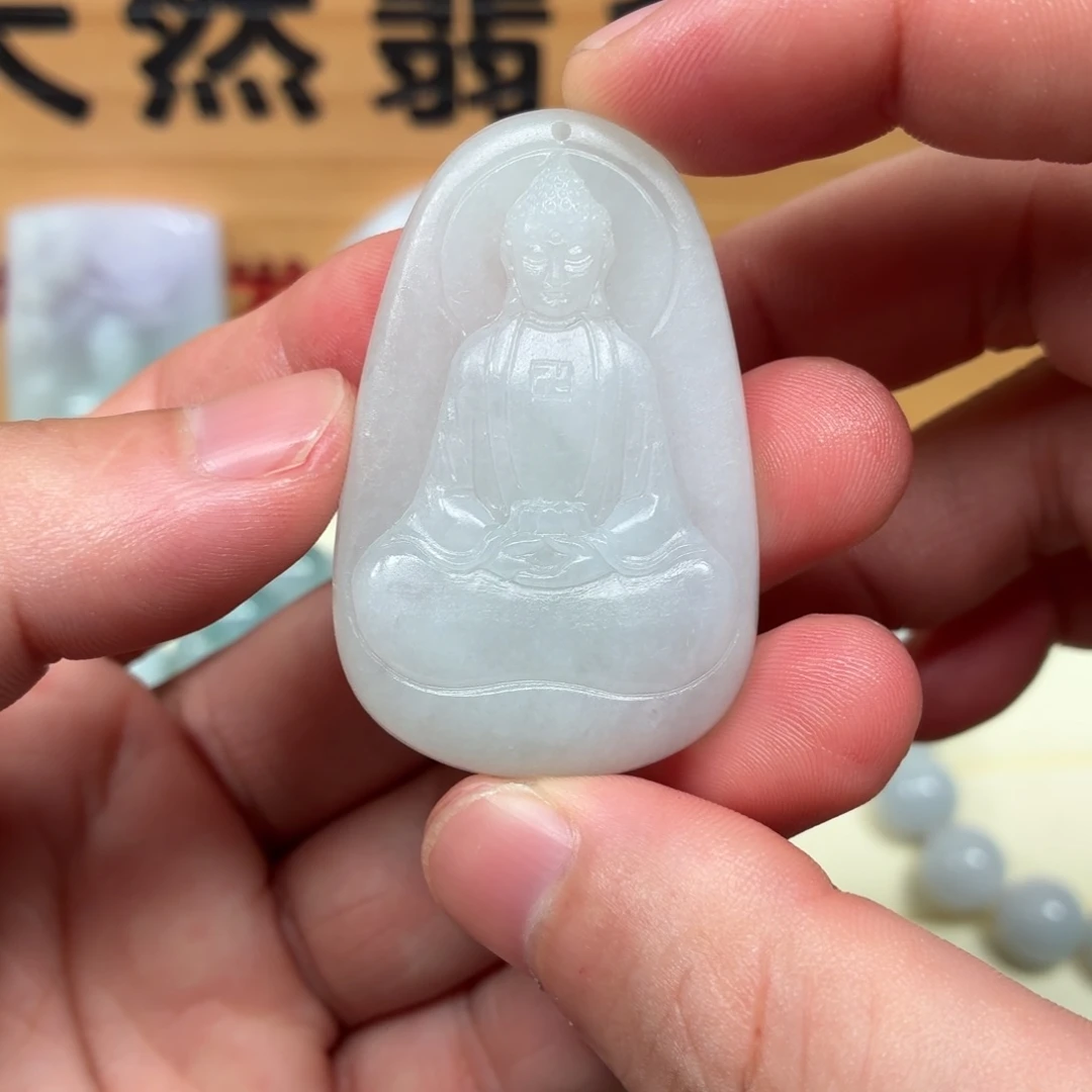 定制翡翠未镶嵌大日如来