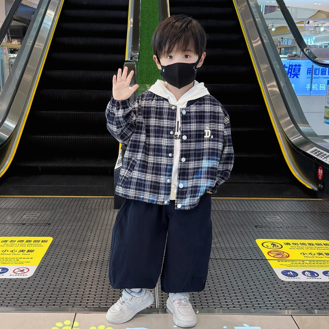 儿童秋装套装2025新款春秋季连帽衣服时髦男童外套帅气宝宝三件套