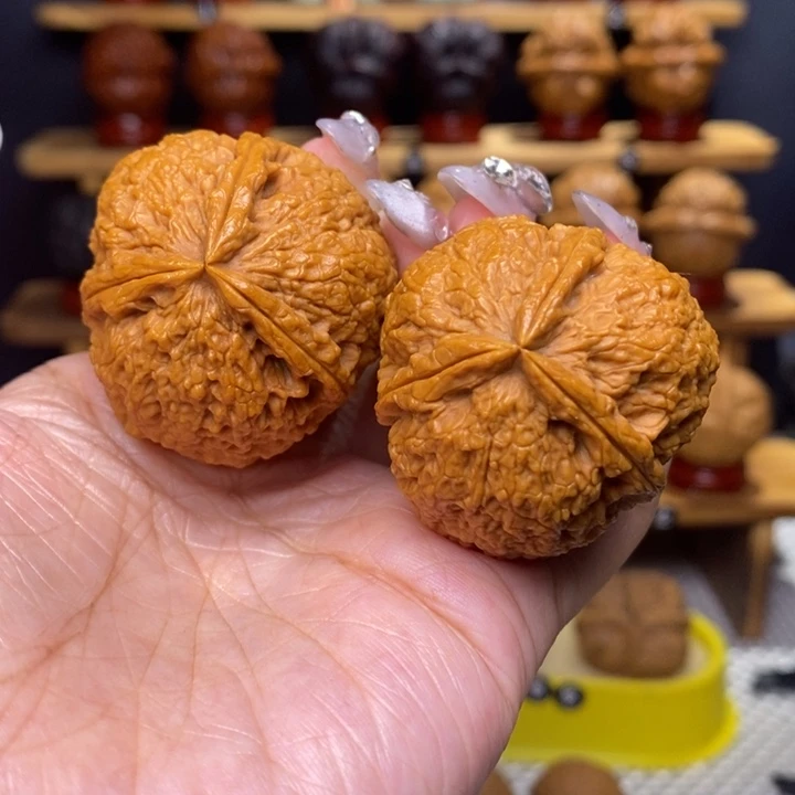 文玩核桃把件铁锤三棱39号