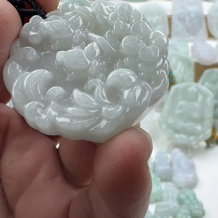 翡翠未镶嵌颈饰天然缅甸A货翡翠