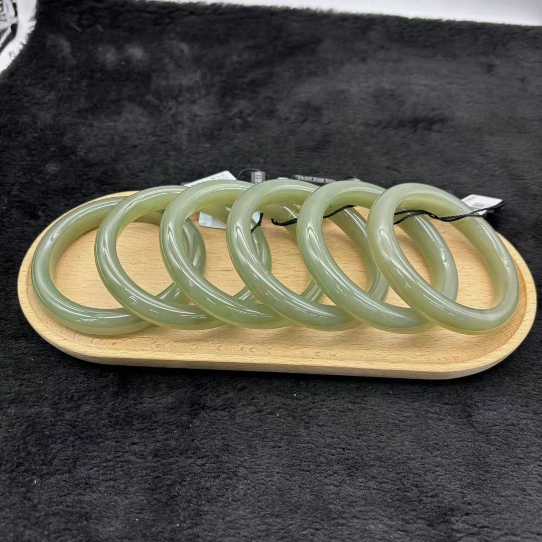 天然和田玉手镯精美时尚气质有瑕款多样性发货其一87