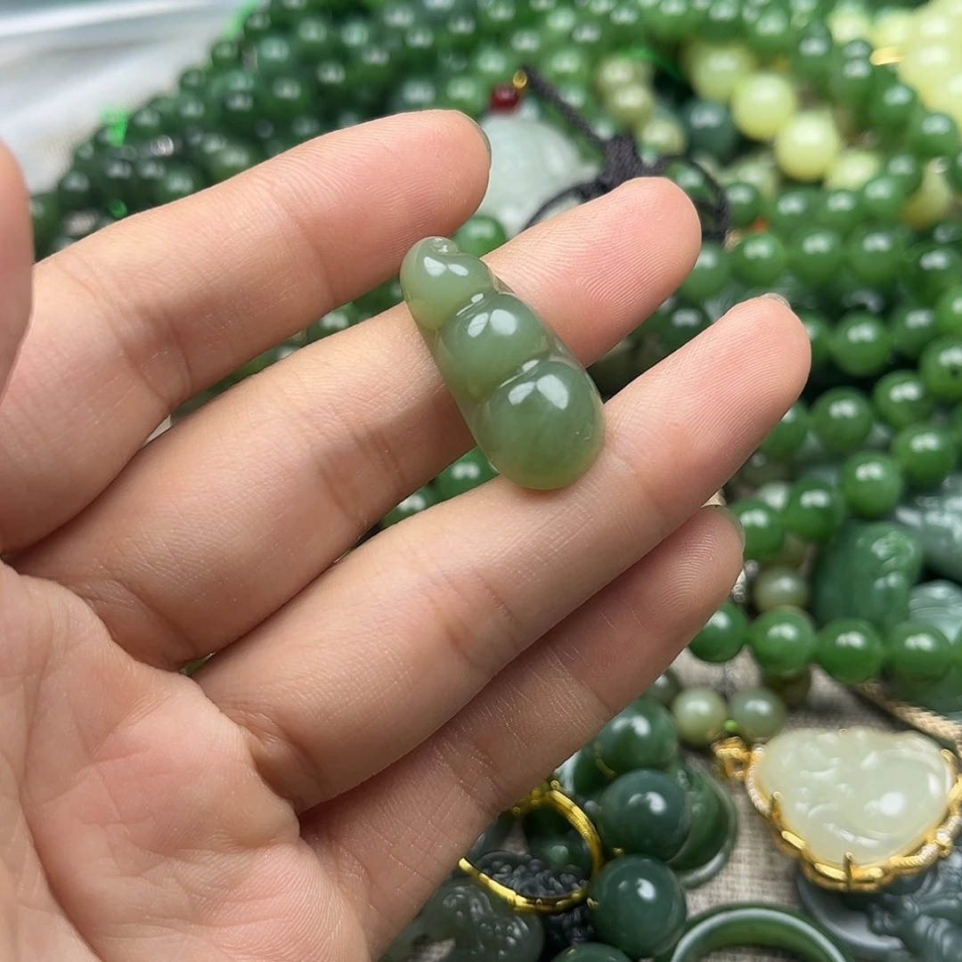 和田玉（碧玉）未镶嵌颈饰