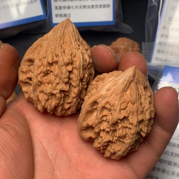 爱***淋把件文玩核桃43大沽石166