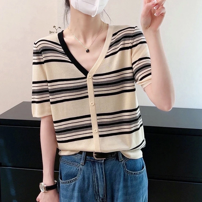 欧洲站v领冰丝短袖针织衫夏季小香风百搭条纹开衫宽松打底上衣女