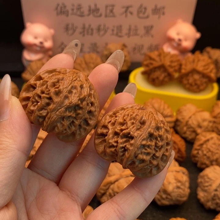 文玩核桃把件文玩核桃把件38宫灯