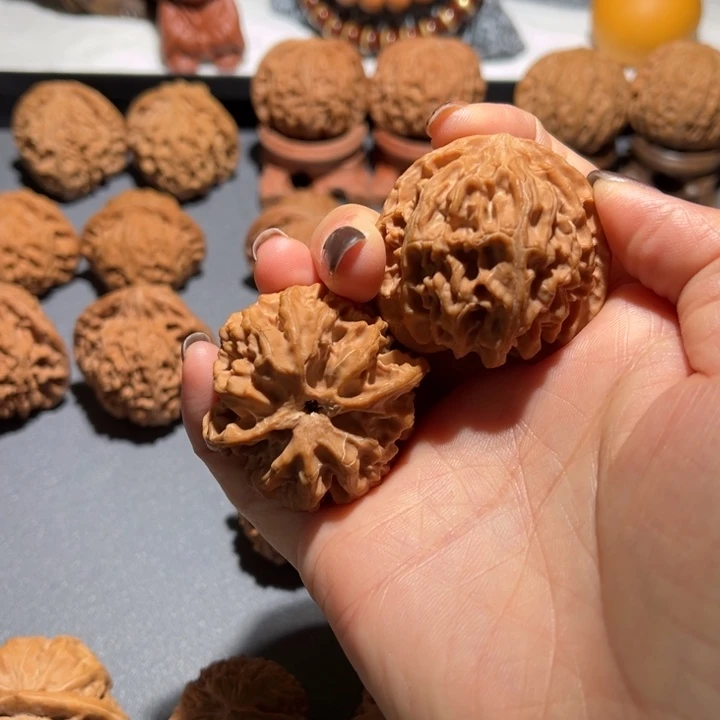 文玩核桃吊坠40中桩苹果园