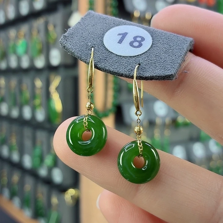 和田玉18K金镶嵌耳饰