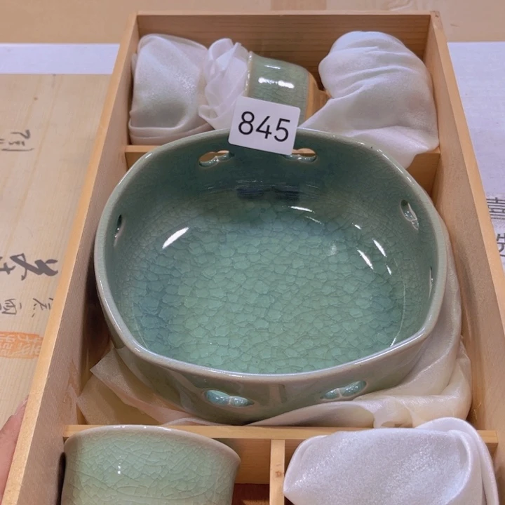 盖碗瓷器制作工艺精湛
