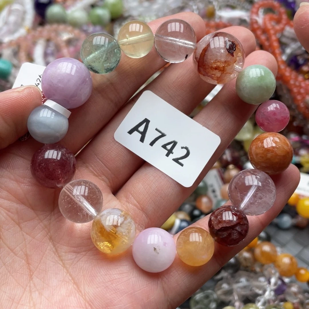 未镶嵌手链水晶多样性