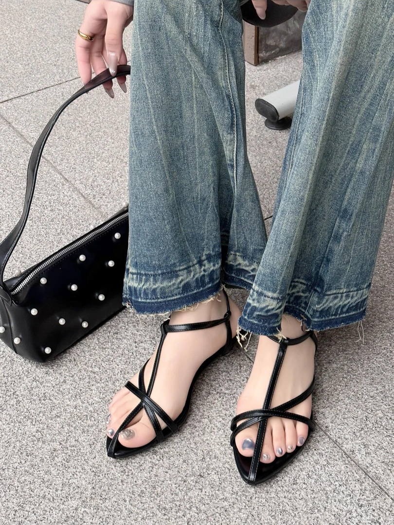 日常平跟尖头法式低跟一字带凉鞋时尚学生外穿平底513-32