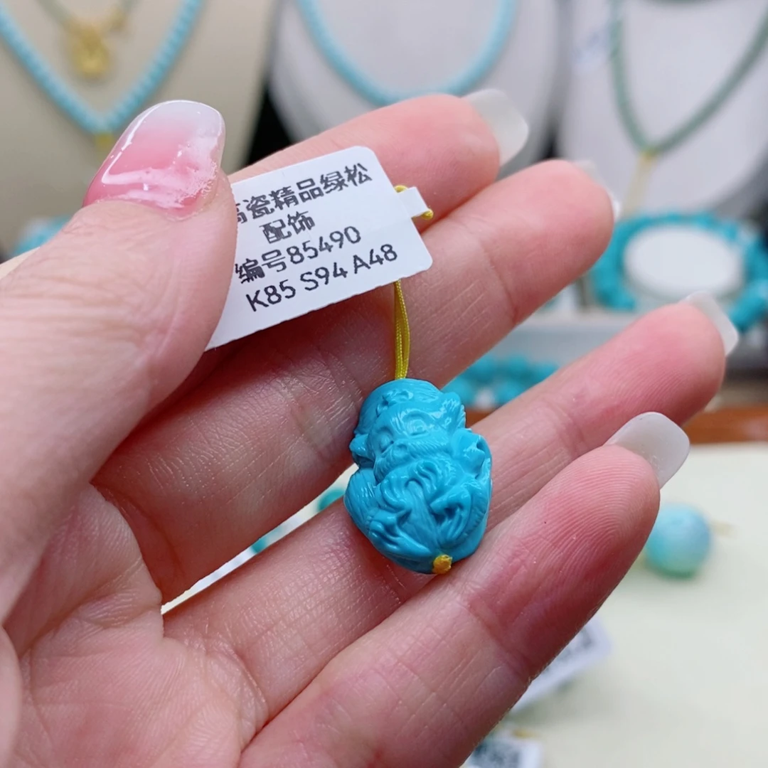 绿松石未镶嵌珠宝奇石