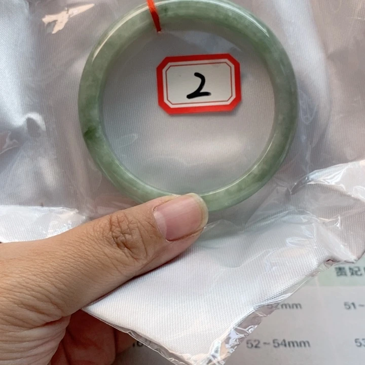 翡翠未镶嵌手镯翡翠