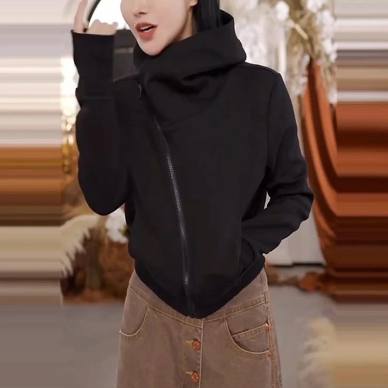 高级感斜拉链连帽长袖卫衣外套女装秋冬季新款显瘦短款黑色上衣潮