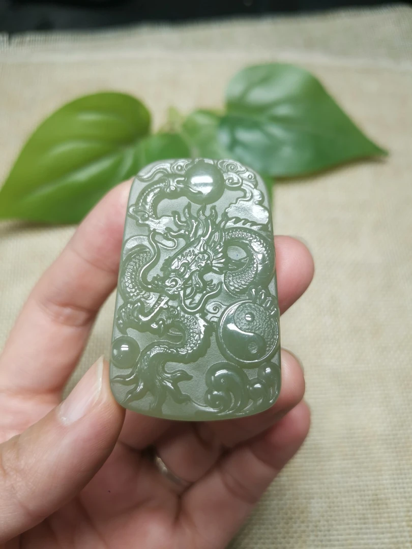 天然和田玉吊坠龙牌挂件牌子龙行天下龙腾如意双面雕刻龙凤呈祥