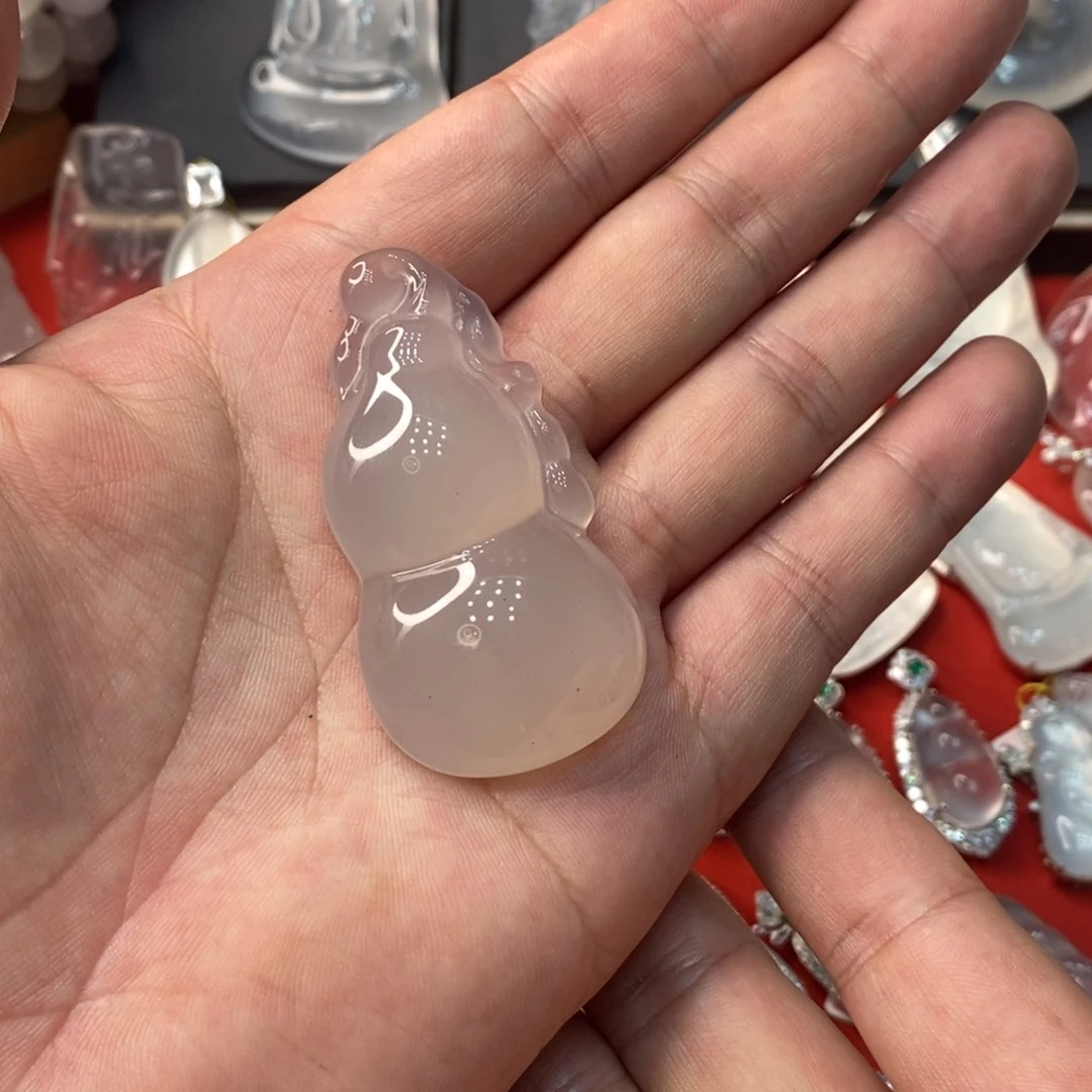 未镶嵌吊坠石英质玉