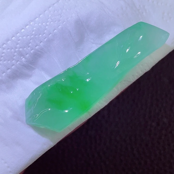 翡翠18K金镶嵌颈饰翡翠