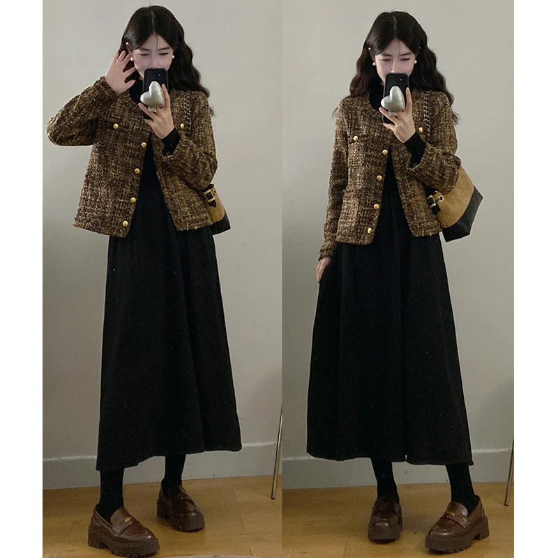 大码胖mm秋冬新款小香风宽松金线重工外套+打底连衣裙两件套套装