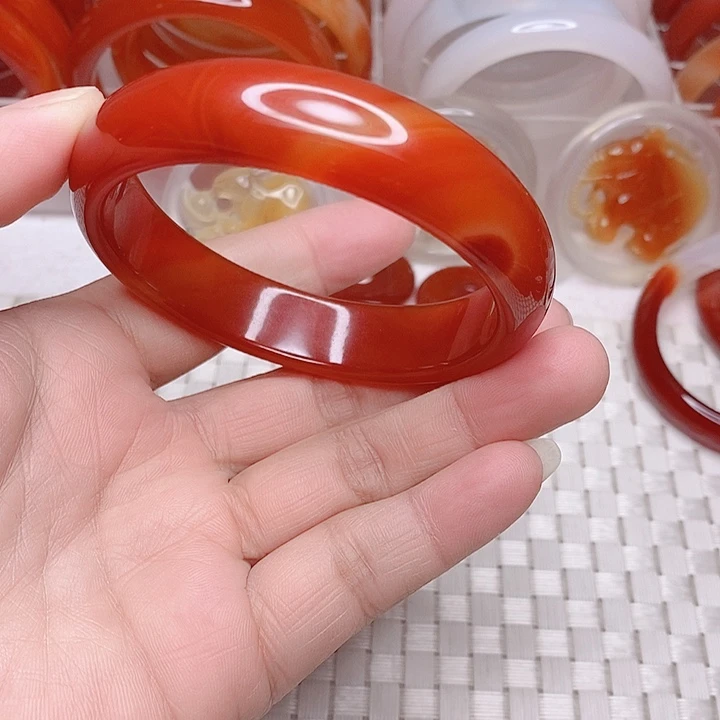 玛瑙/玉髓手镯未镶嵌