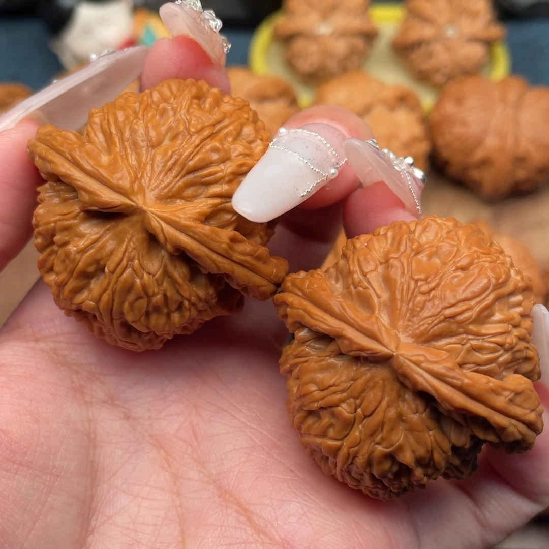 把件文玩核桃全品，红皮毕业大球白44