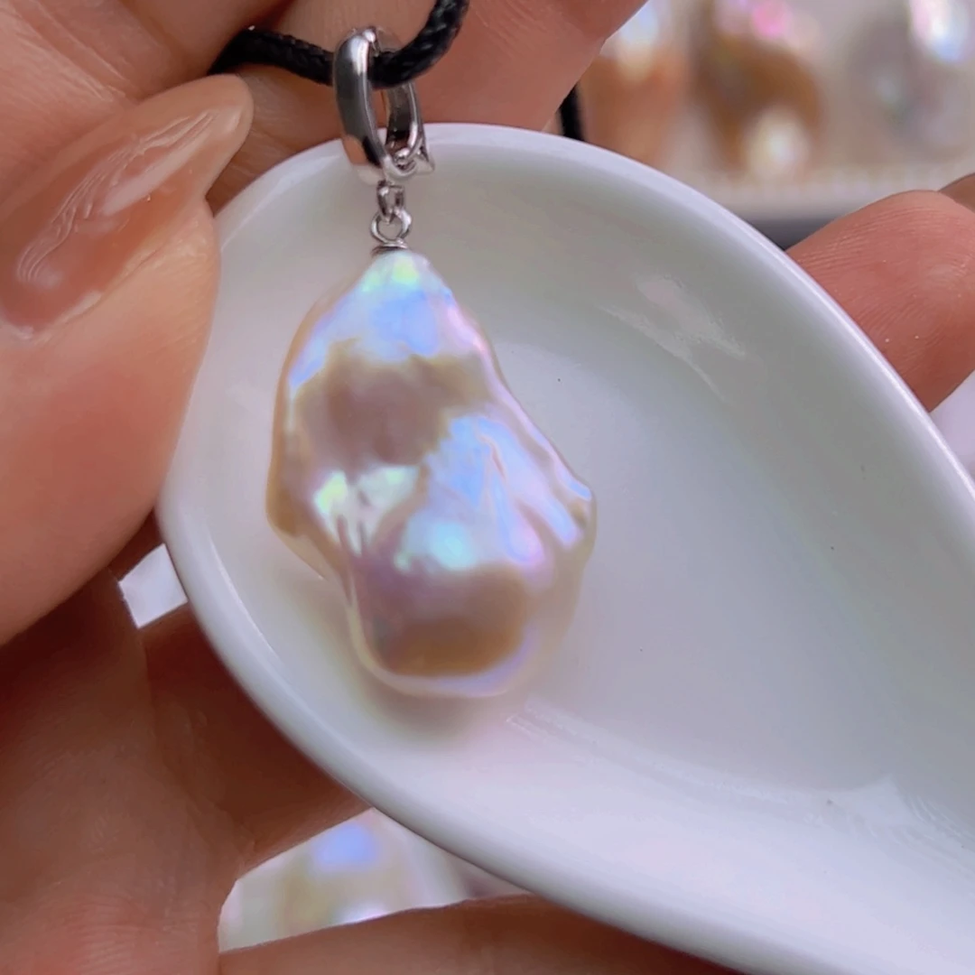 淡水珍珠未镶嵌吊坠(赠链)