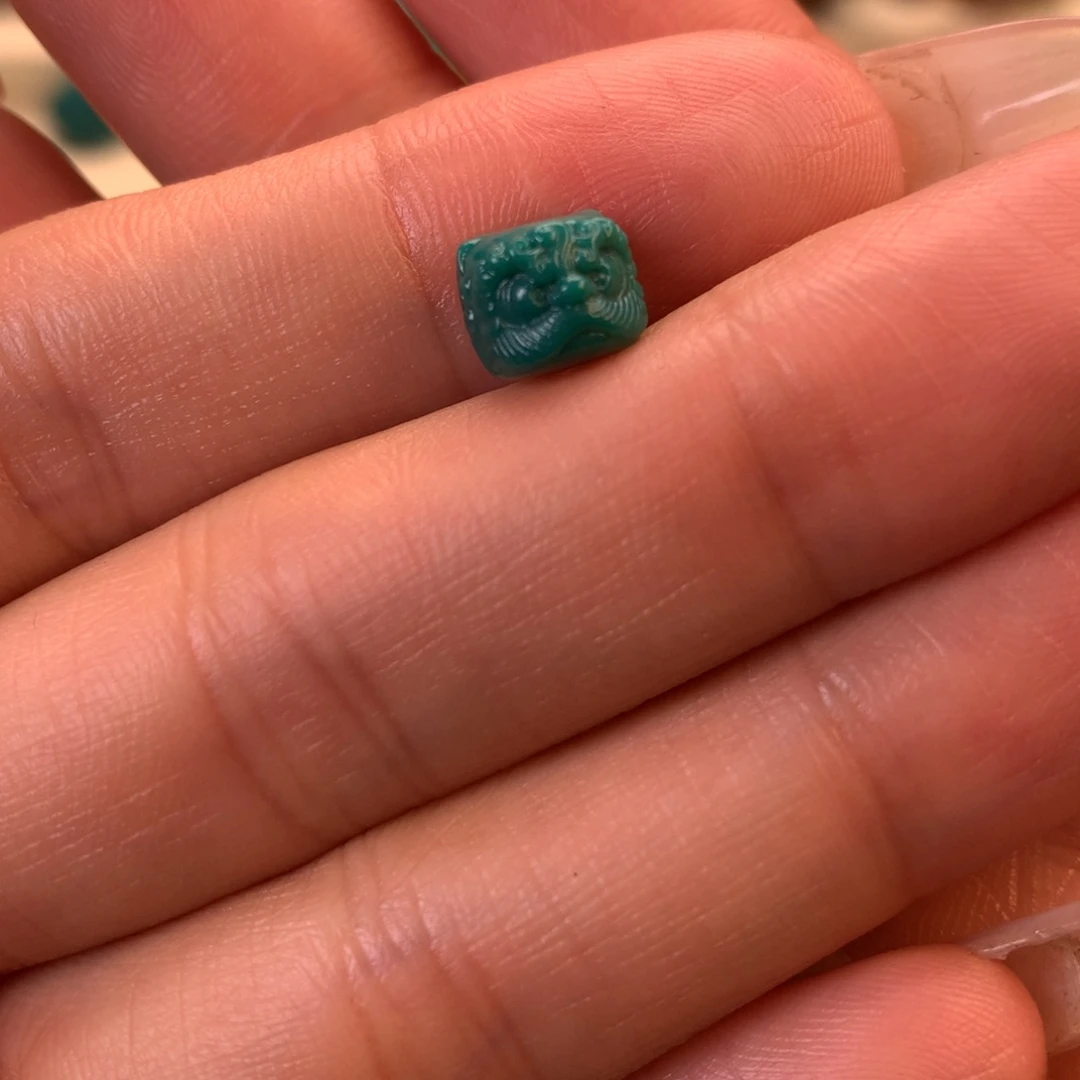 绿松石无未镶嵌8Ｘ6.4尺寸 微瑕