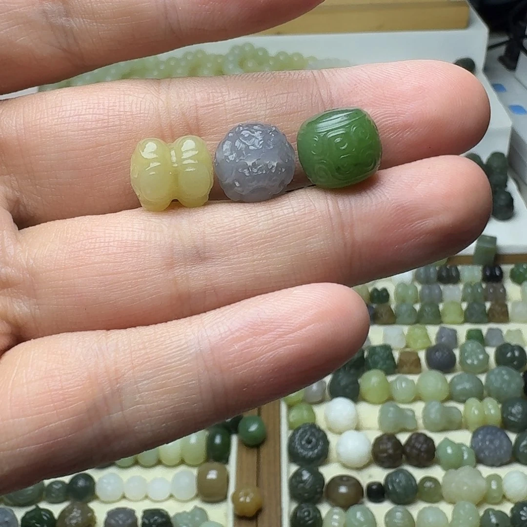 紫***清和田玉未镶嵌珠宝半成品和田玉并蒂莲+貔貅+回纹老型
