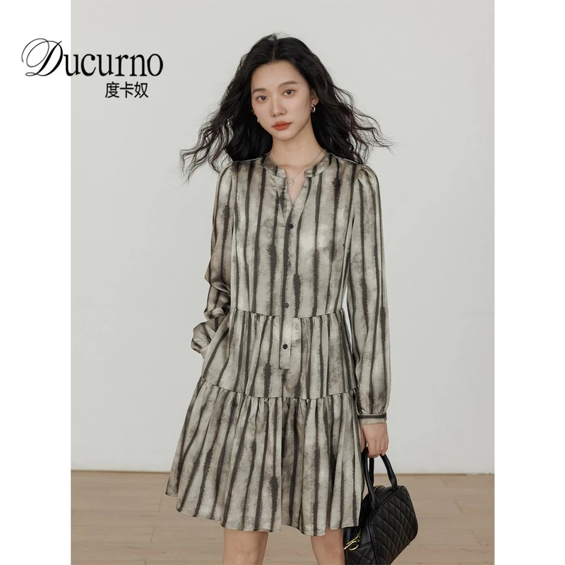设计感印花长袖洋装连衣裙女装秋季2025新款复古显瘦时尚休闲裙子