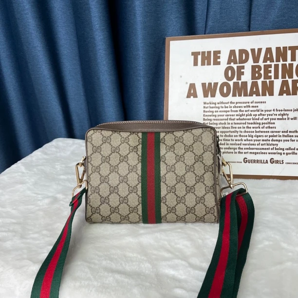95新 GUCCI/古驰 暮野XI/古驰斜挎/15002