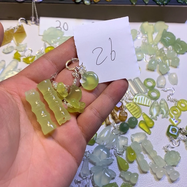 意***ぃ蛇纹石玉合金发夹