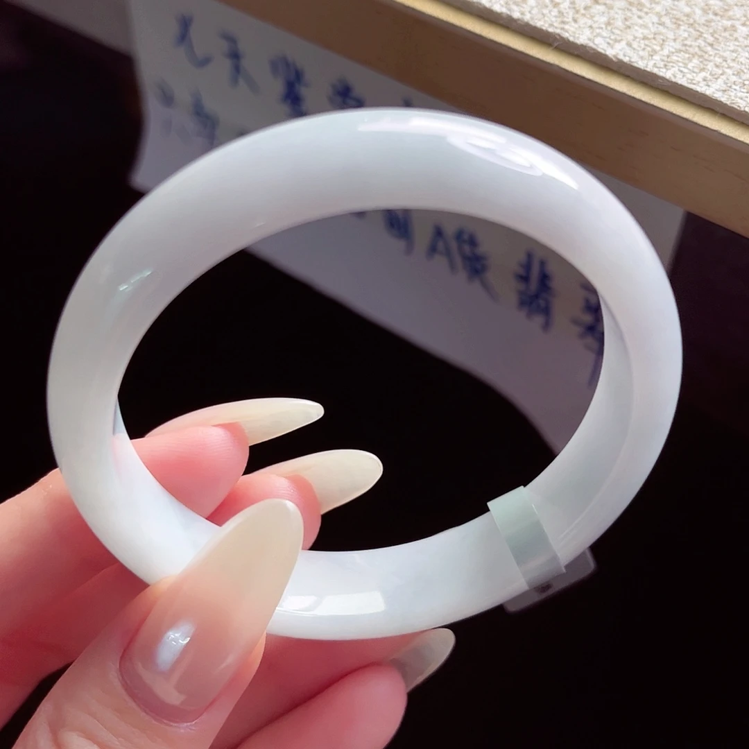 翡翠未镶嵌手镯手镯