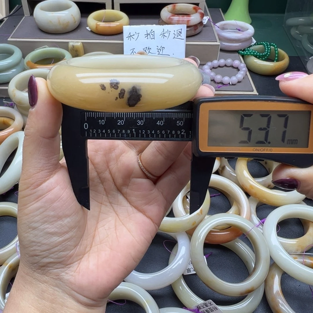 石英质玉（佘太翠）未镶嵌手镯手链吊坠