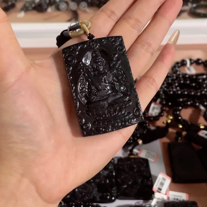 翡翠未镶嵌颈饰泽****?吊坠