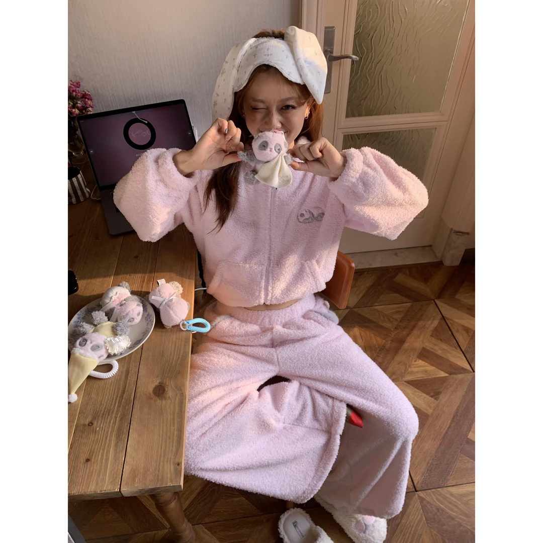 粉色珊瑚绒保暖休闲睡衣女冬季新款连帽外套加厚毛茸茸家居服套装