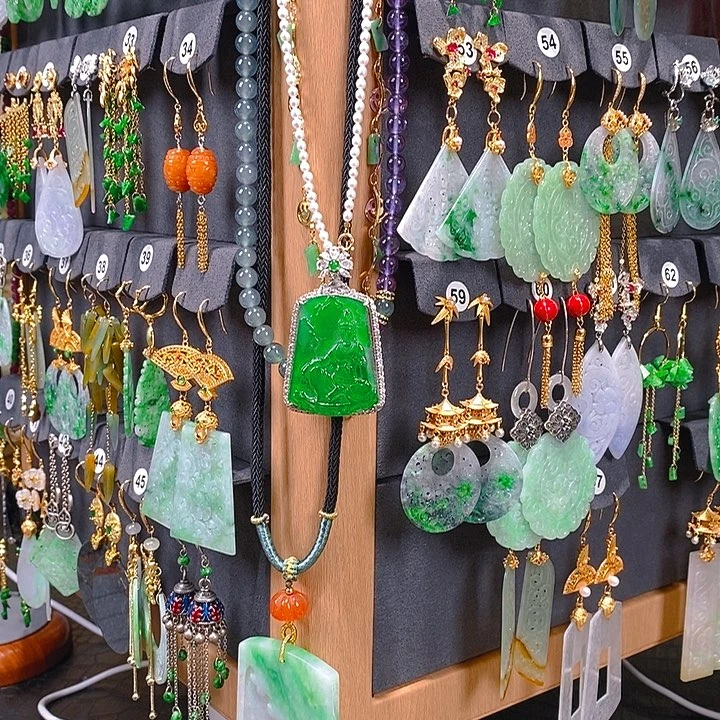 翡翠未镶嵌耳饰翡翠