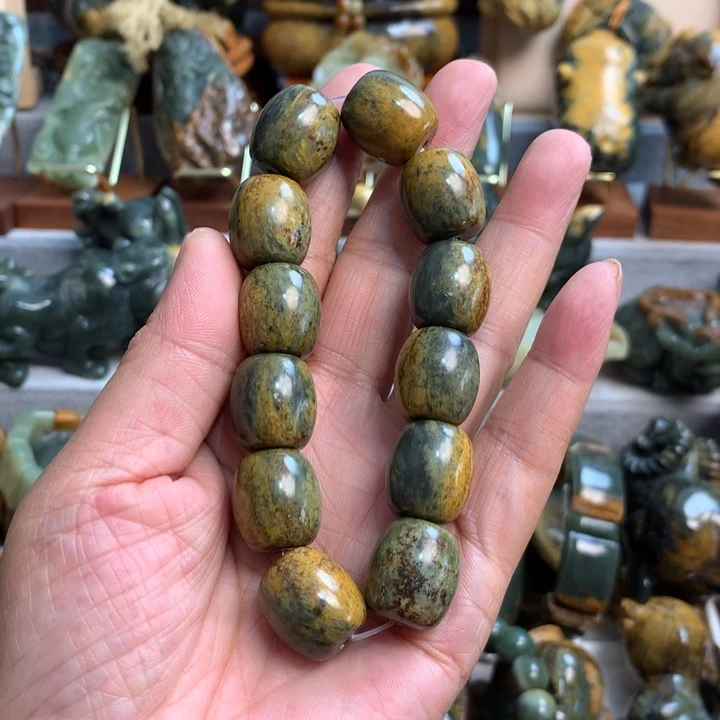 岫岩河磨玉（透闪石质玉）手把件未镶嵌