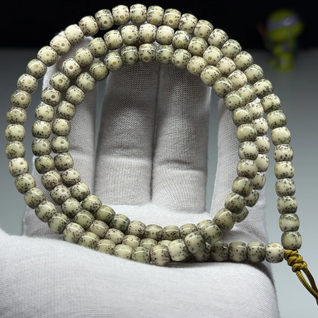 星月脖挂 7X6 正月一线留白直切鼓珠 全带月 同枝石玉绿润料120粒