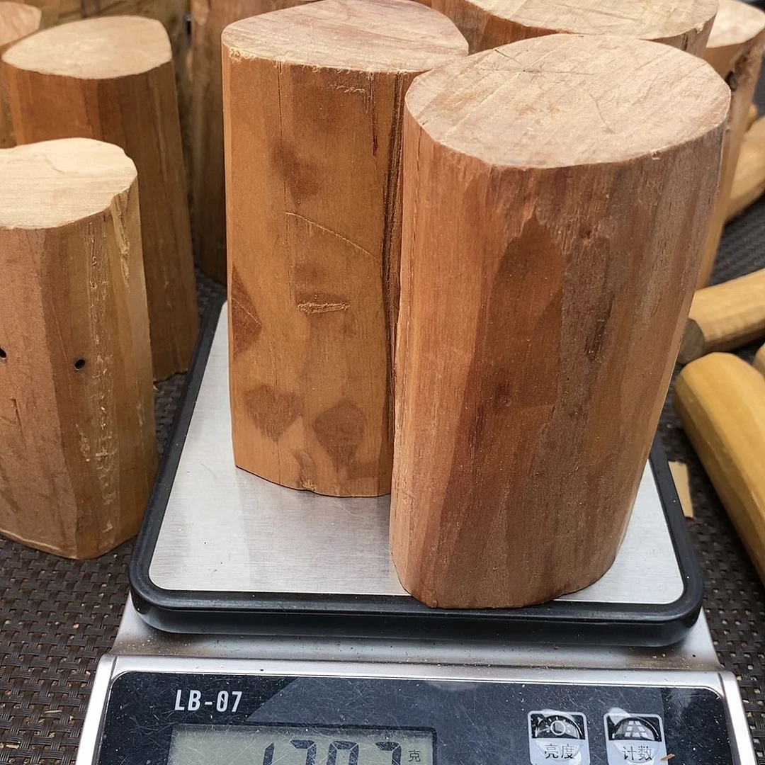 木M****n老山檀香木料木料3个木料
